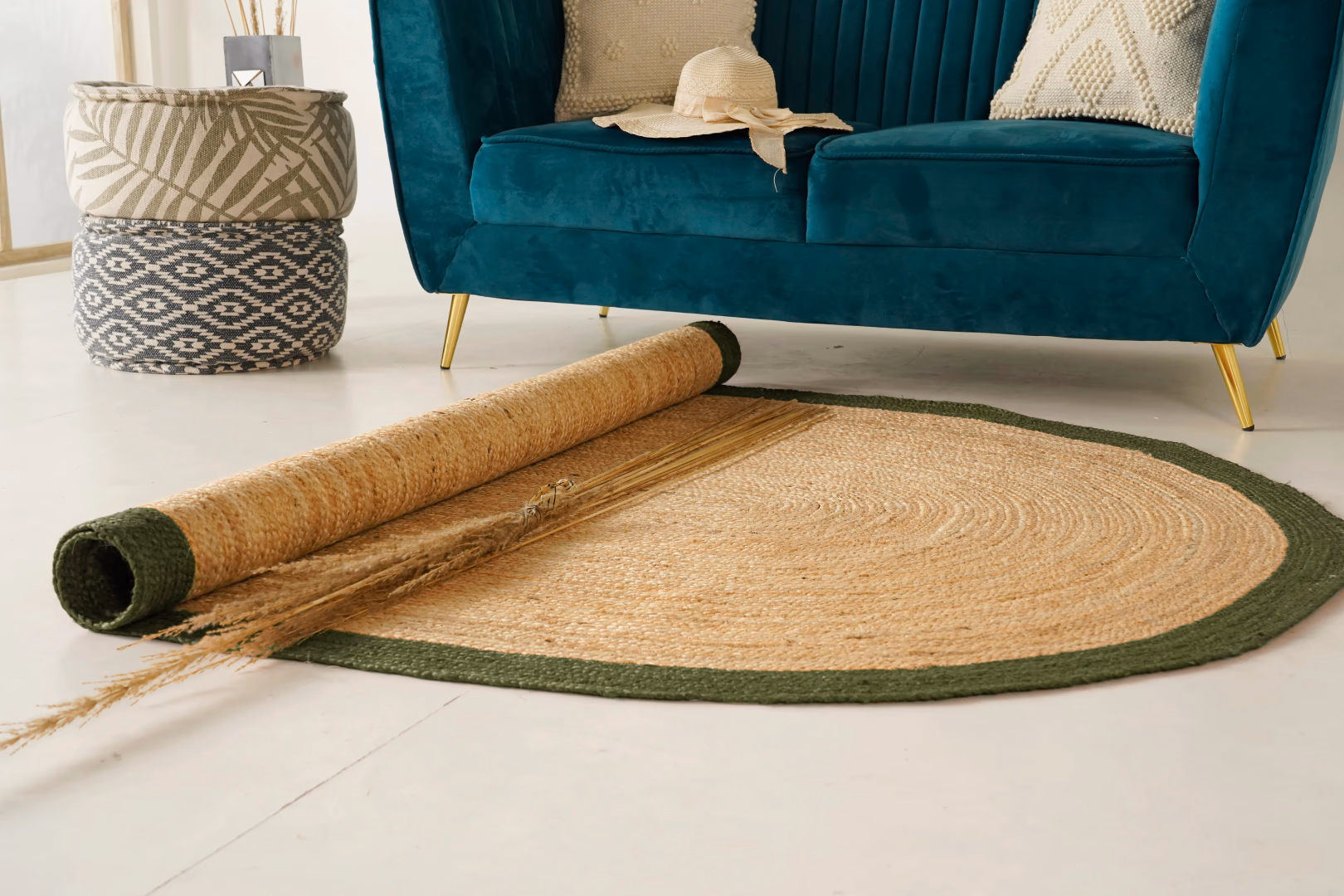 Hand Braided Oval Jute Rug Beige With Dark Green Color Border